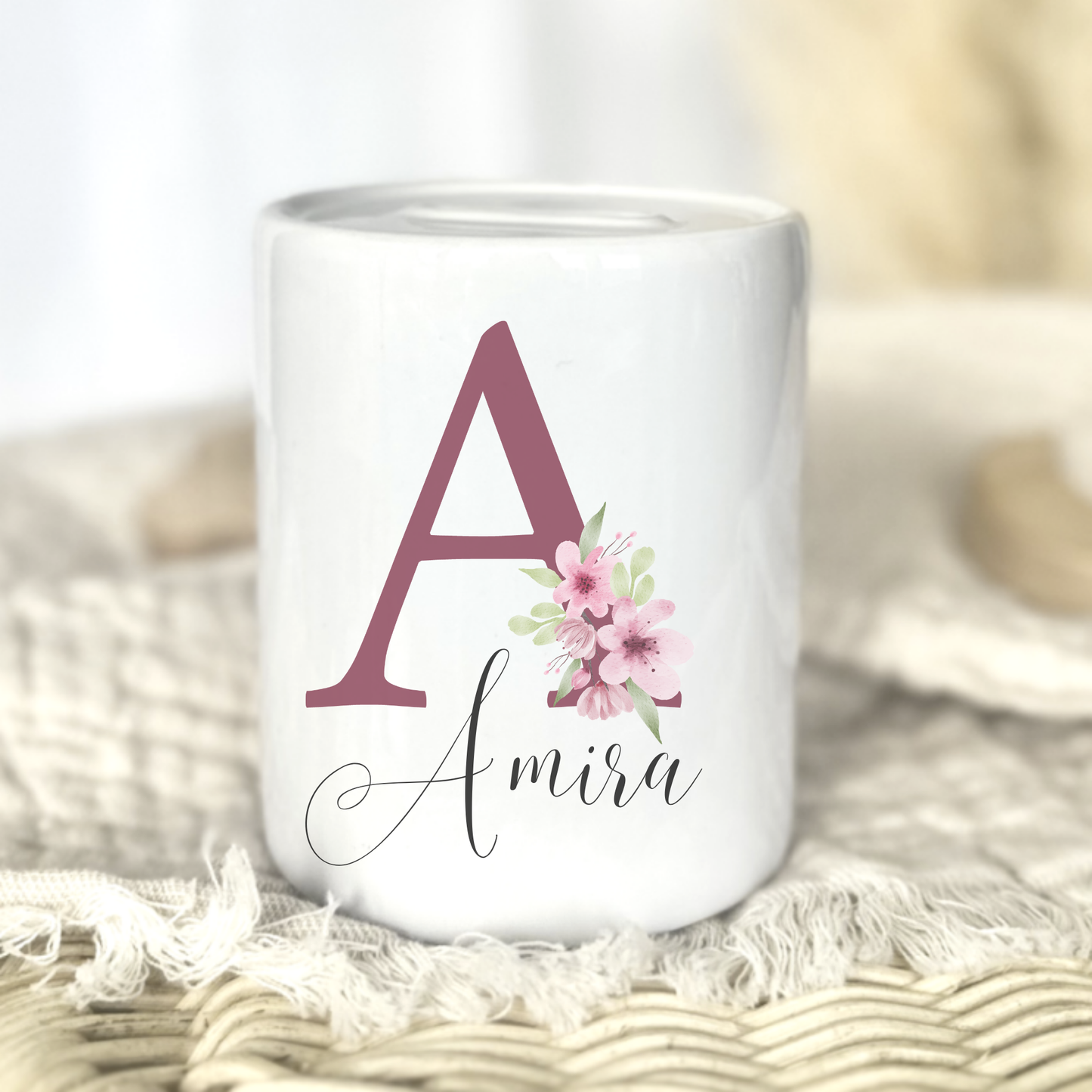 Personalisierte Keramik-Spardose mit Initiale und Namen – handgefertigt in Deutschland