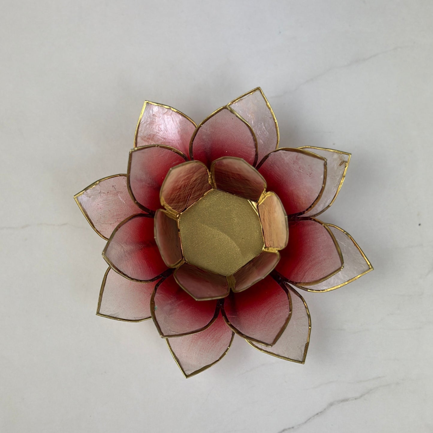 Lotus Teelichthalter in Rottönen für eine friedvolle Atmosphäre