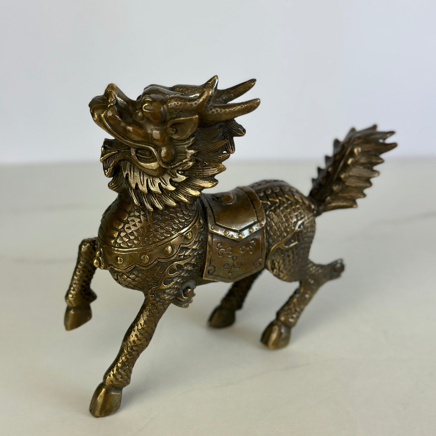 Handgefertigter Qilin: Symbol für positive Energien und Schutz