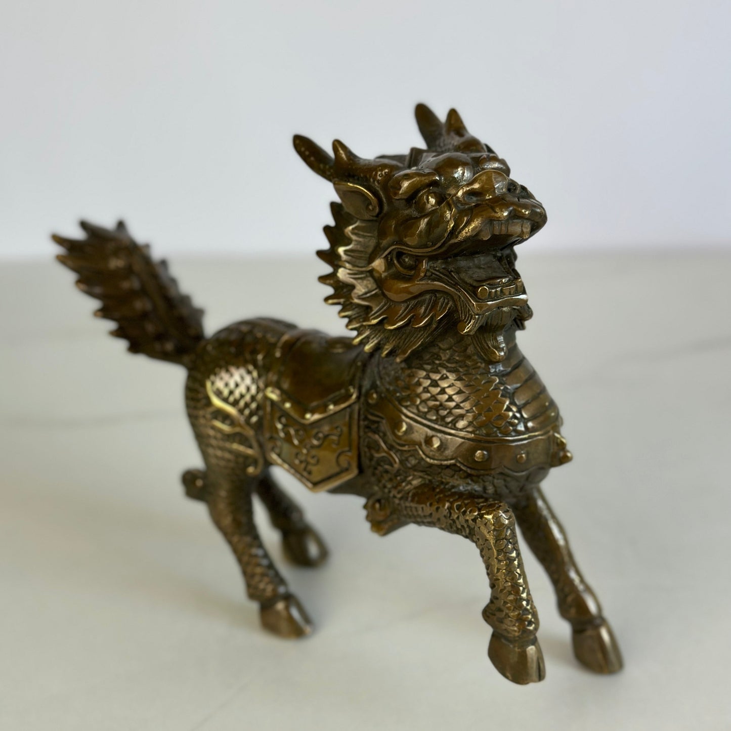 Handgefertigter Qilin: Symbol für positive Energien und Schutz