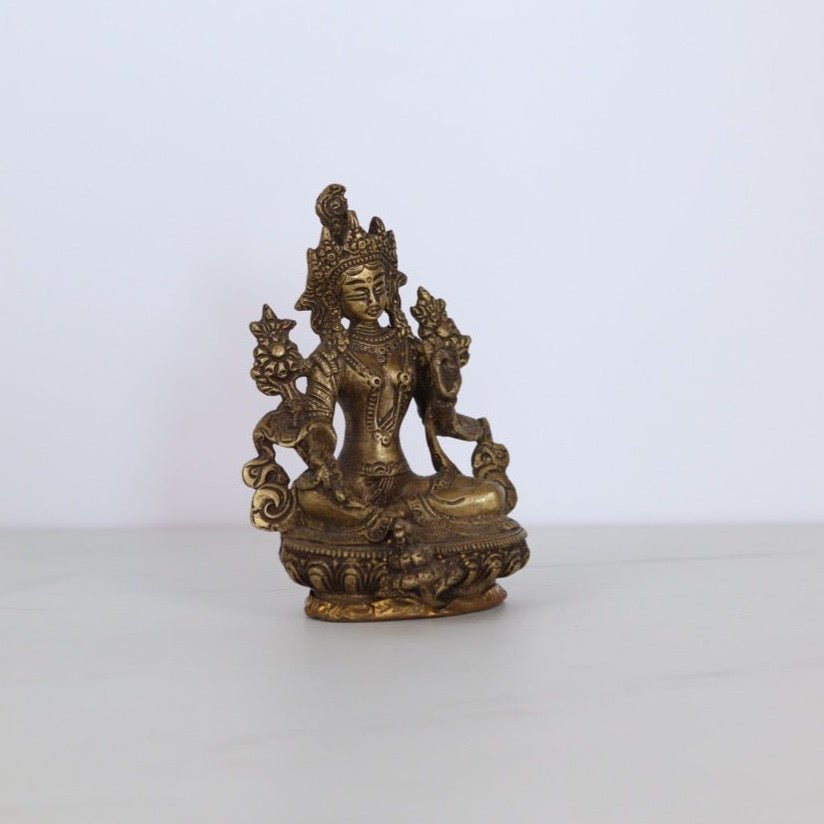 Grüne Tara Statue: Symbol der Weisheit und des Mitgefühls