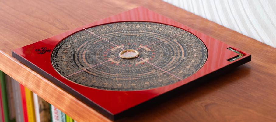 Dein Wegbegleiter: Eine Anleitung zur Verwendung des Feng Shui Kompasses - Luo Pan