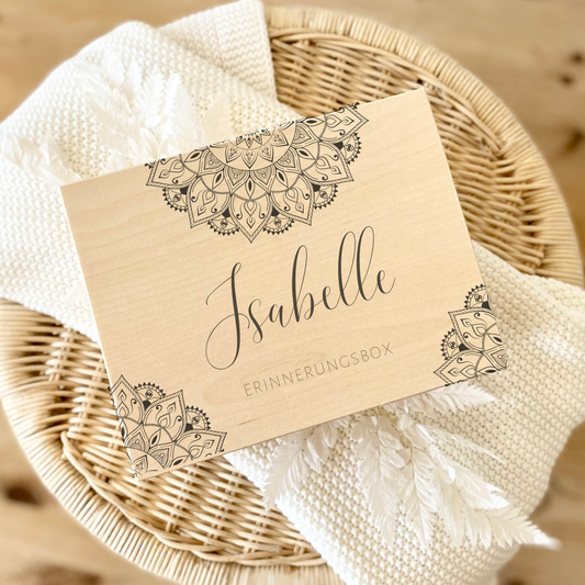 Personalisierte Holzkiste Mandala – Erinnerungsbox mit Name