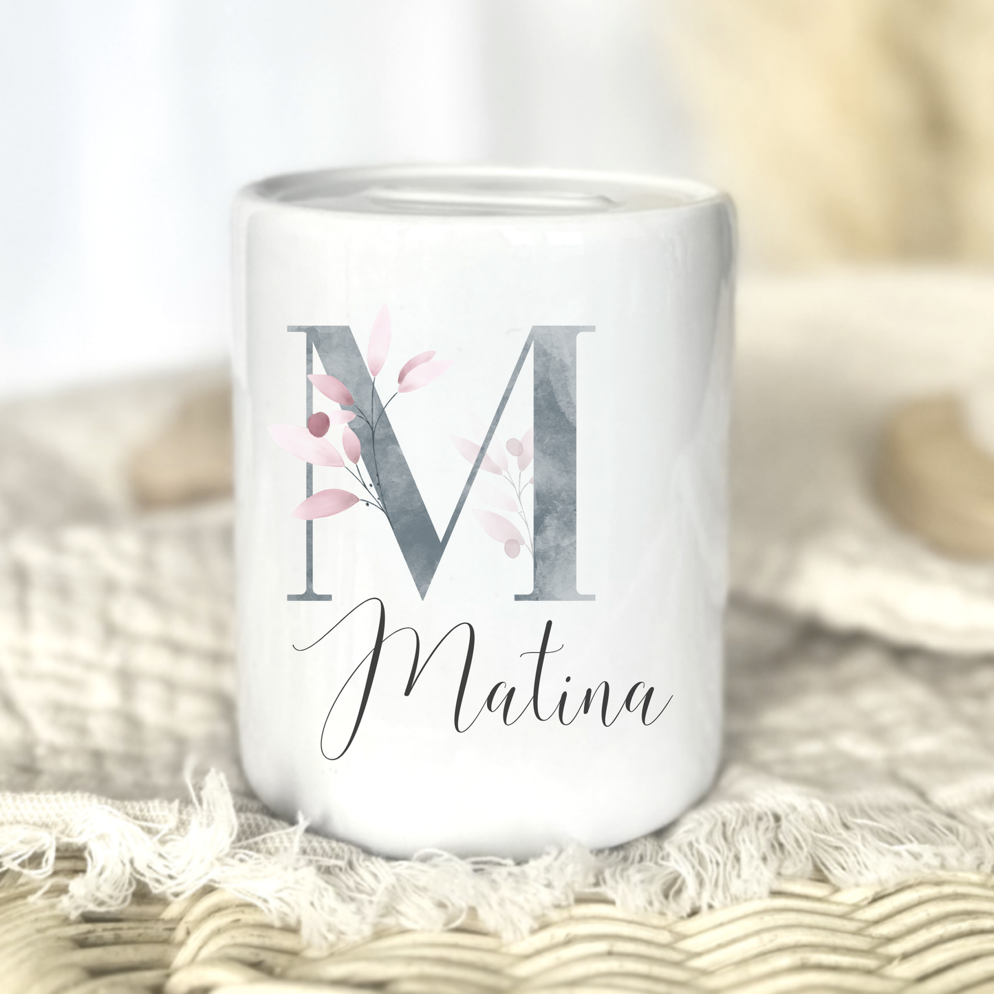 Personalisierte Keramik-Spardose mit Initiale und Namen – handgefertigt in Deutschland