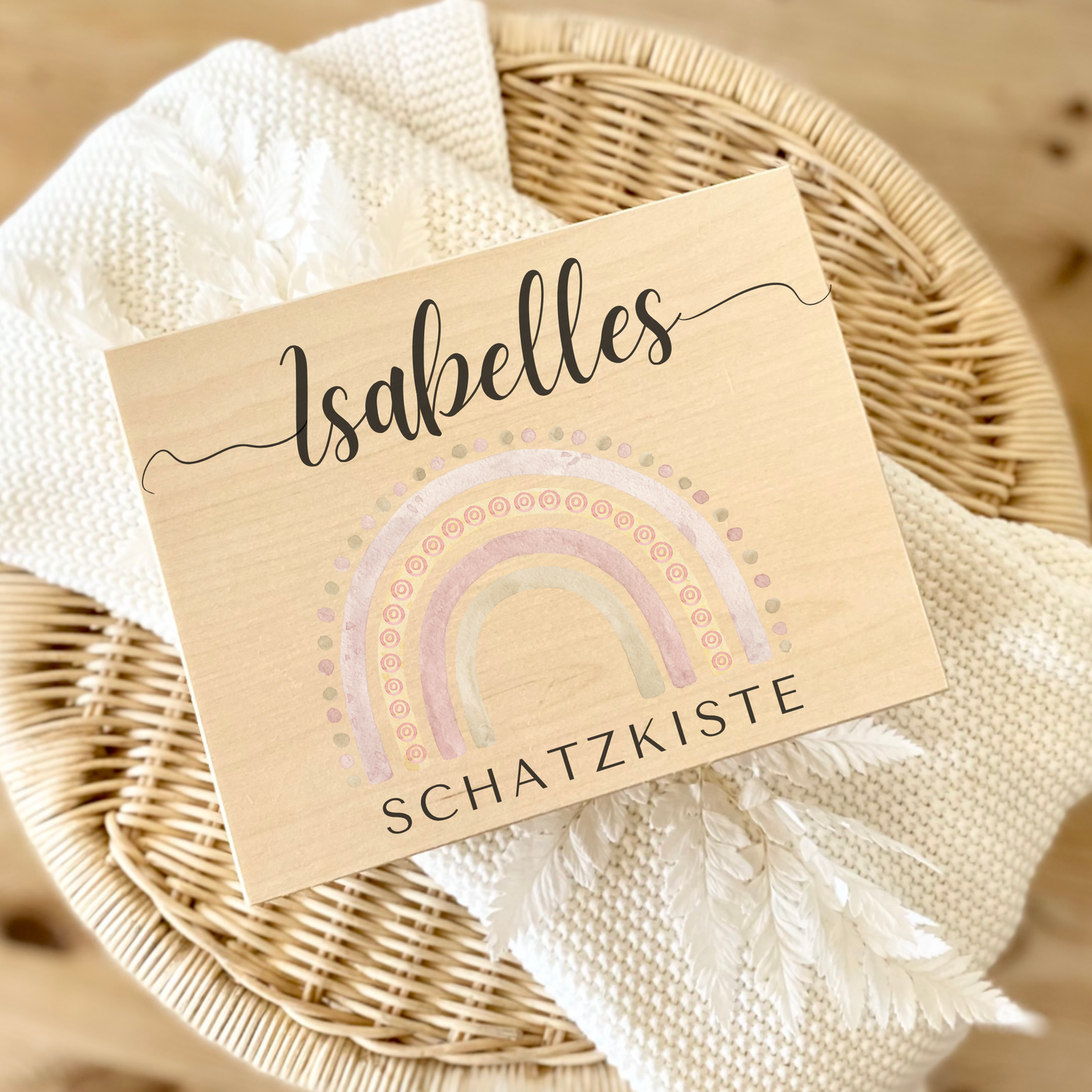 Personalisierte Holzkiste mit Name & Regenbogen – Geschenk