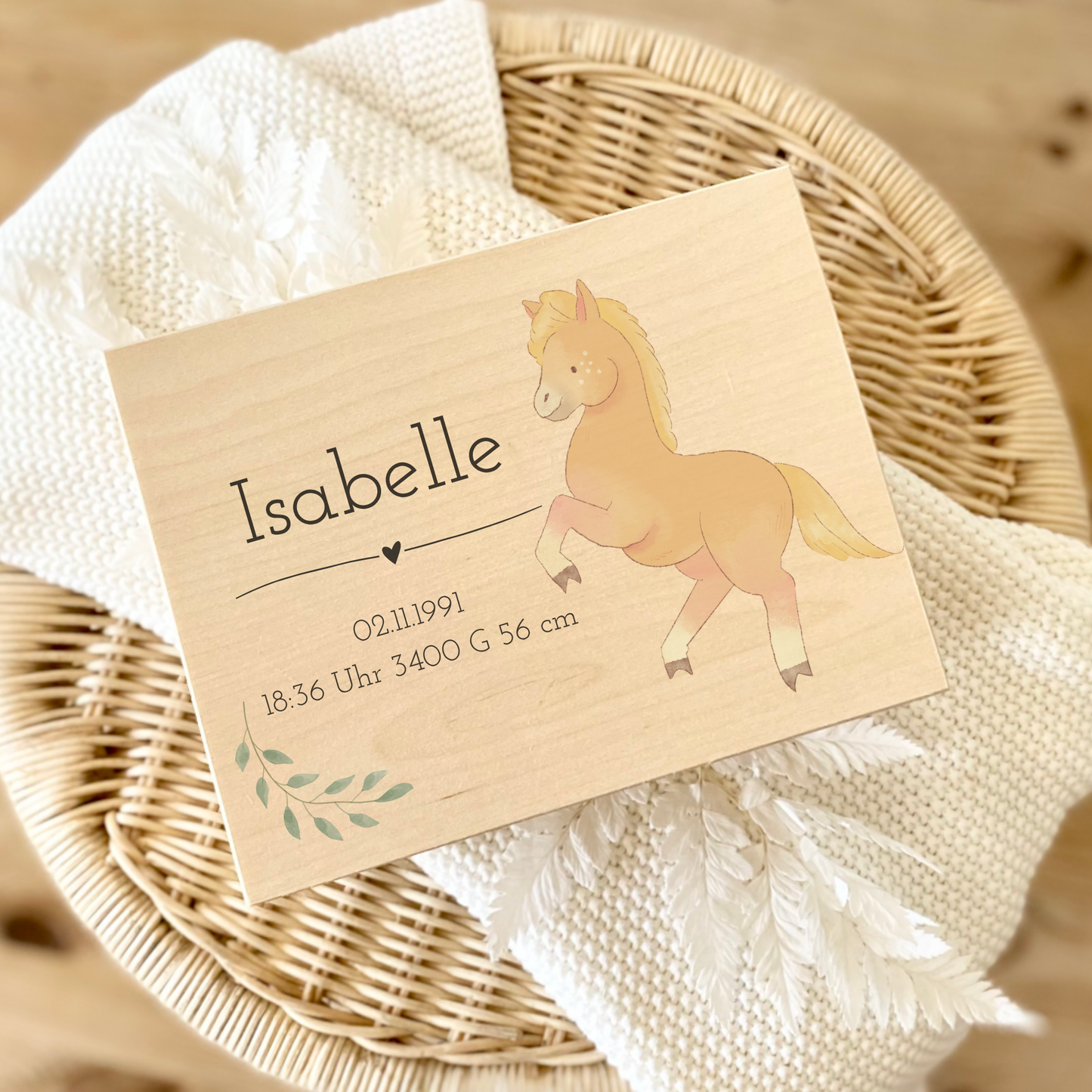 Personalisierte Holzkiste – mit Namen und Geburtsdaten