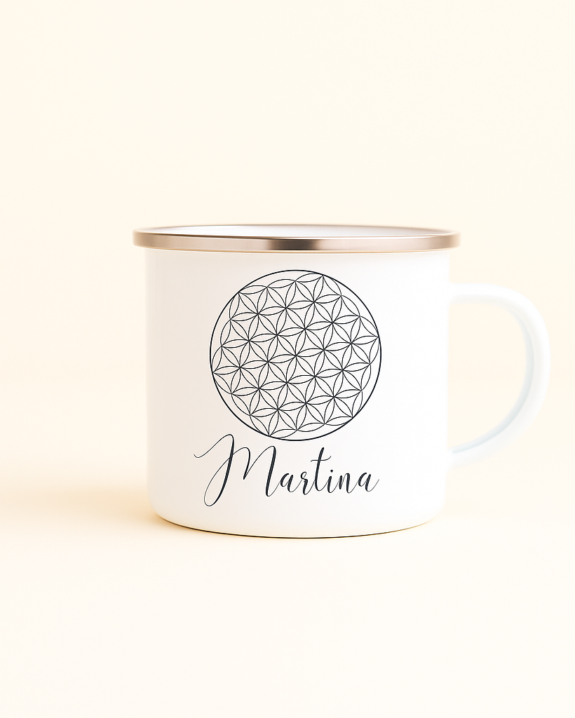 Personalisierte Emaille-Tasse mit Blume des Lebens – handgefertigt in Deutschland