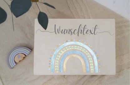 Personalisierte Holzkiste mit Name & Regenbogen – Geschenk