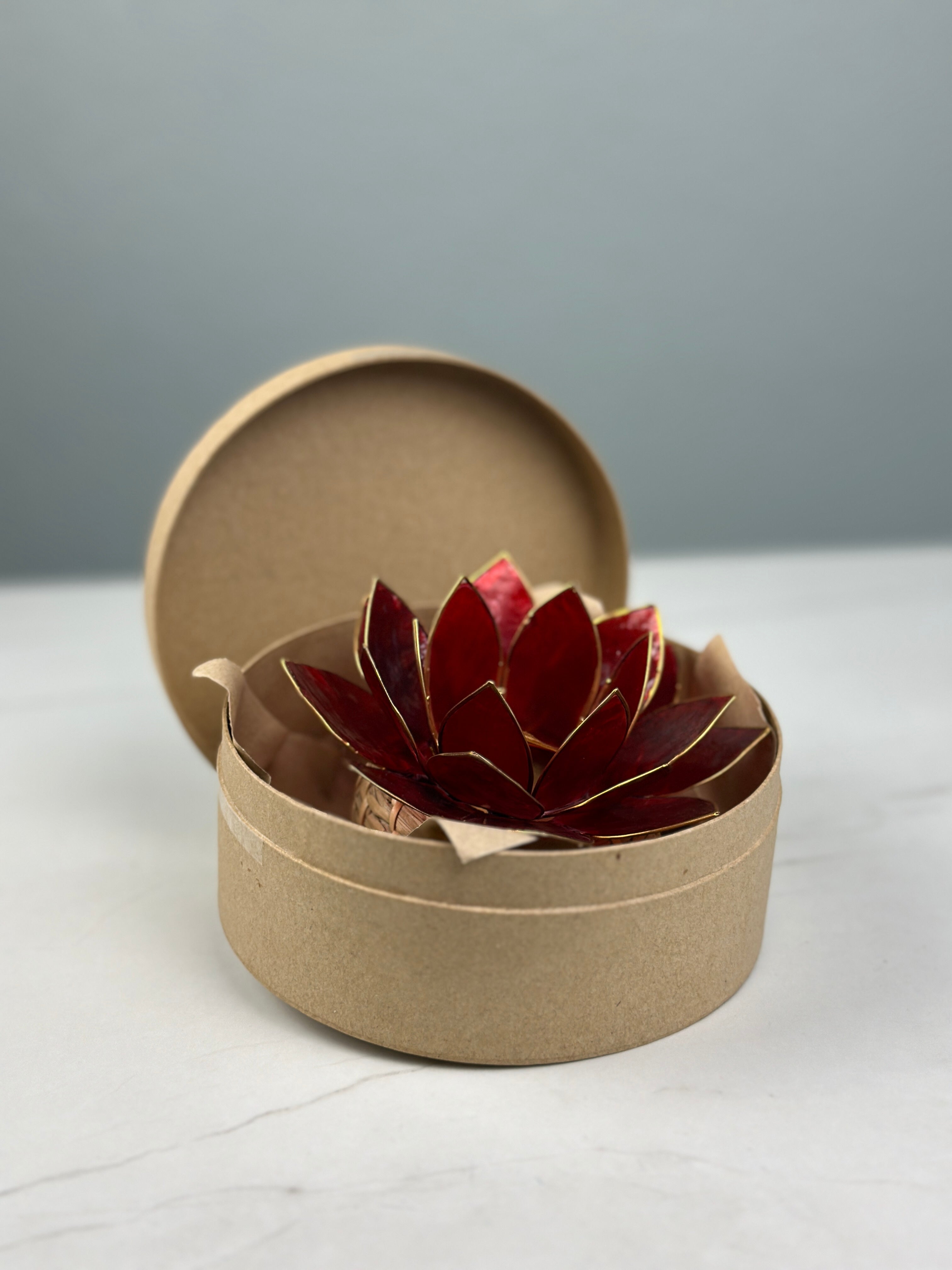 Lotus Teelichthalter Rot – Wurzelchakra