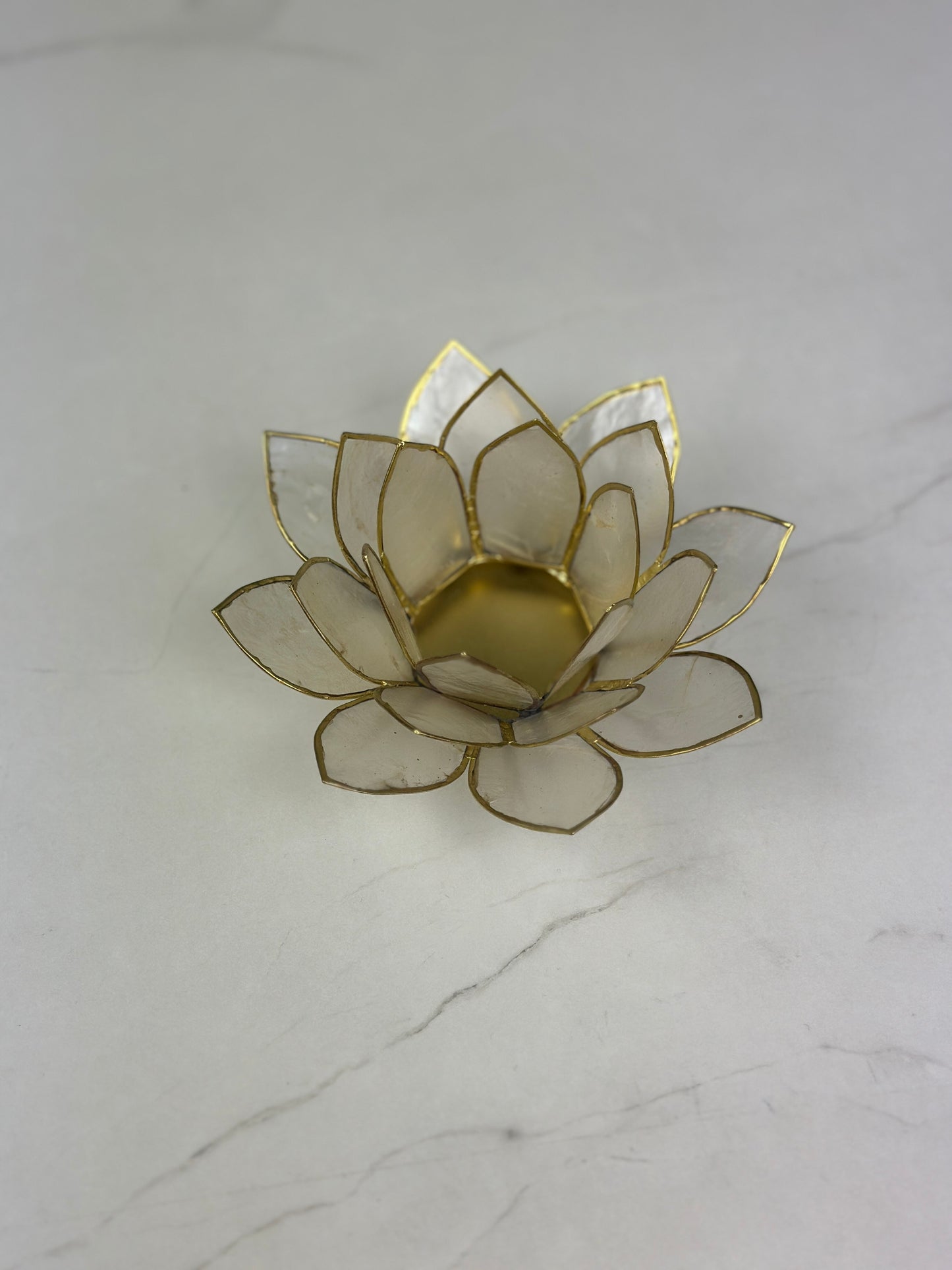 Weiße Lotusblume für deine Teelichter