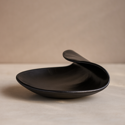 Handgefertigte Keramikschale 
Ikebana Dekorationselement