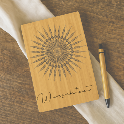 Personalisiertes Bambus-Notizbuch mit Sonnen-Mandala