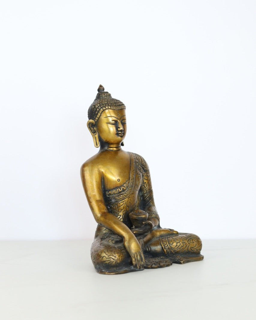 Buddha Shakyamuni Statue